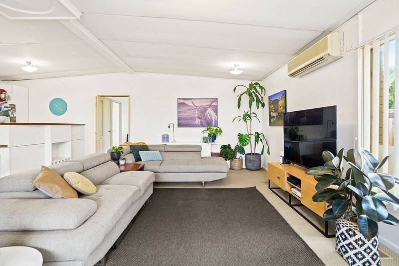 Photo - 54 Riviera Street, Mentone VIC 3194 - Image 7