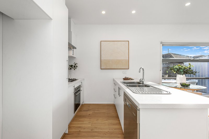 Photo - 5/4 Robin Street, Altona VIC 3018 - Image 6