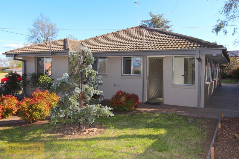 54 Rocket Street, Bathurst NSW 2795