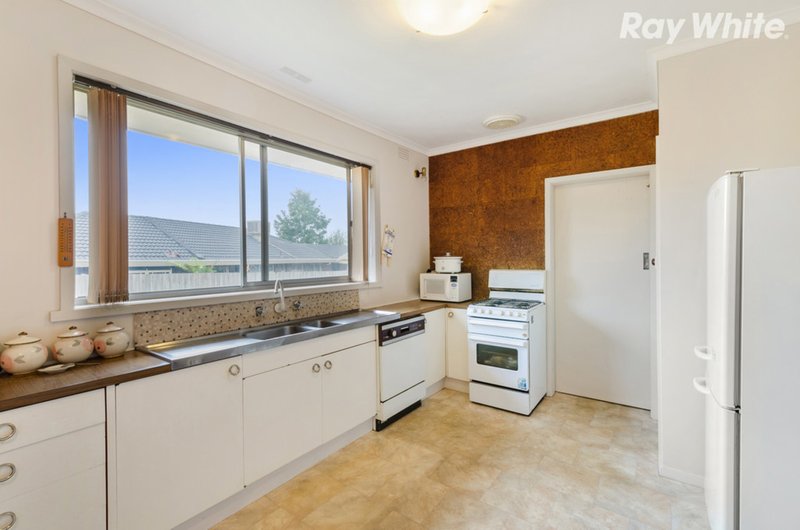 Photo - 54 Rosehill Street, Scoresby VIC 3179 - Image 4