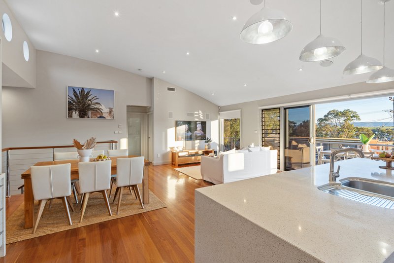 Photo - 54 Rushton Drive, Kanahooka NSW 2530 - Image 14