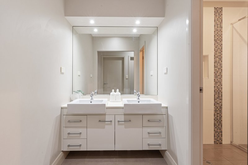 Photo - 54 Rushton Drive, Kanahooka NSW 2530 - Image 17