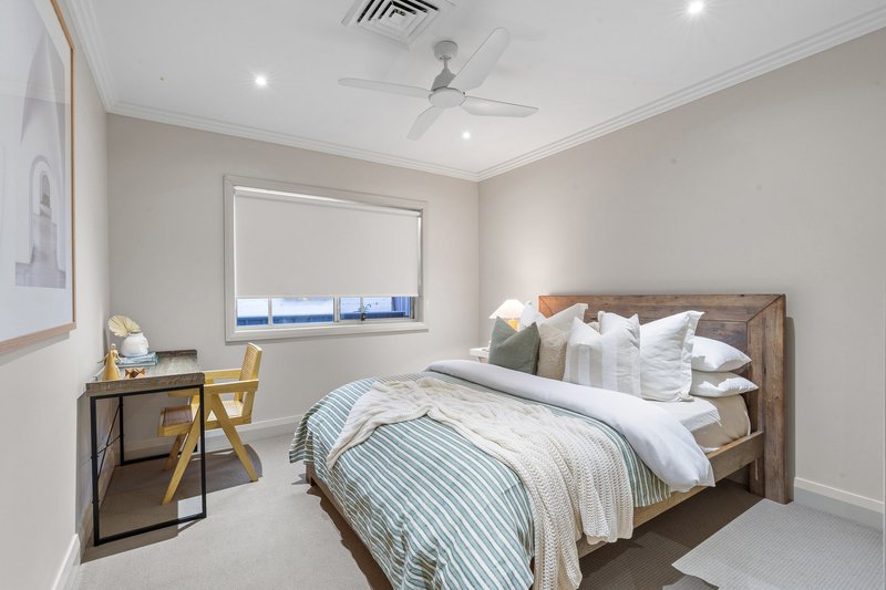 Photo - 54 Rushton Drive, Kanahooka NSW 2530 - Image 18