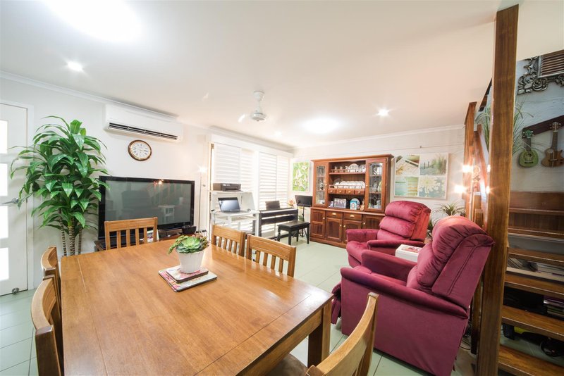 Photo - 5/4 Salmon Street, Cannonvale QLD 4802 - Image 5