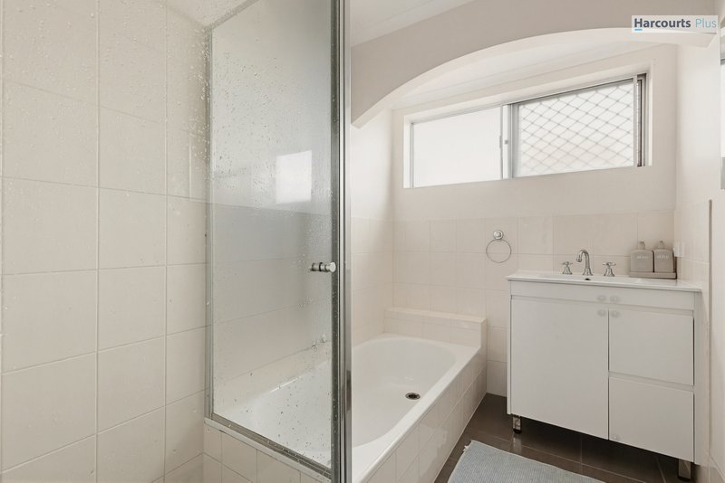 Photo - 54 Sandison Road, Hallett Cove SA 5158 - Image 8