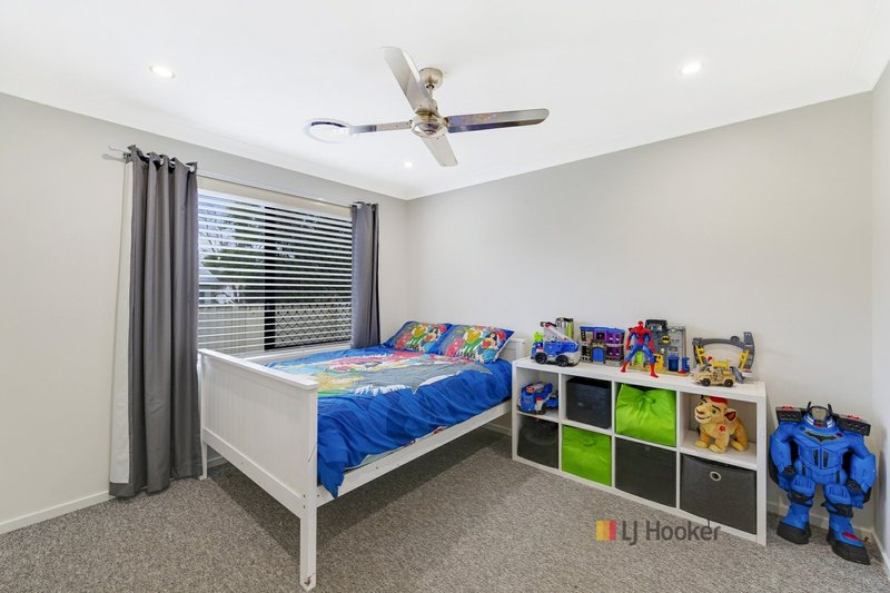 Photo - 54 Scenic Circle, Budgewoi NSW 2262 - Image 12