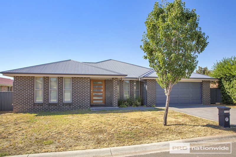 54 Semillon Drive, Tamworth NSW 2340