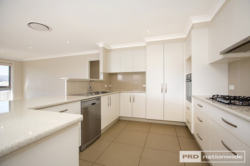 Photo - 54 Semillon Drive, Tamworth NSW 2340 - Image 7