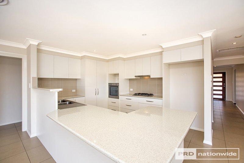 Photo - 54 Semillon Drive, Tamworth NSW 2340 - Image 8