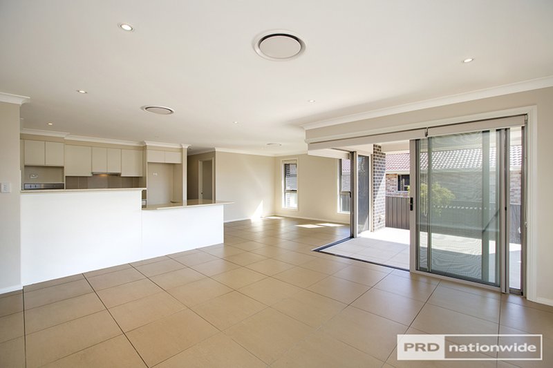 Photo - 54 Semillon Drive, Tamworth NSW 2340 - Image 9