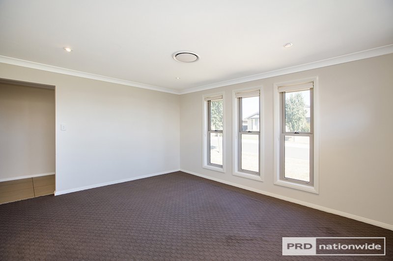 Photo - 54 Semillon Drive, Tamworth NSW 2340 - Image 11