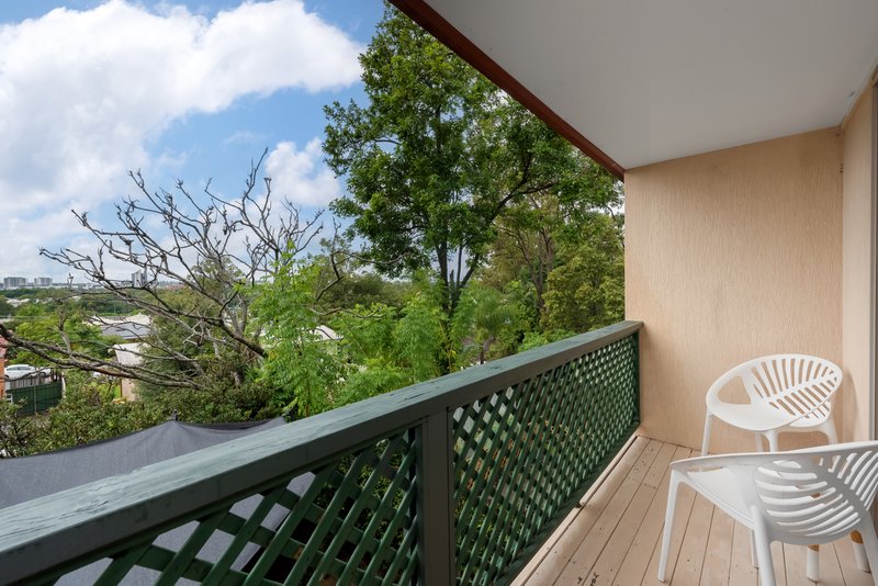 Photo - 5/4 Sherwood Close, Mudgeeraba QLD 4213 - Image 9