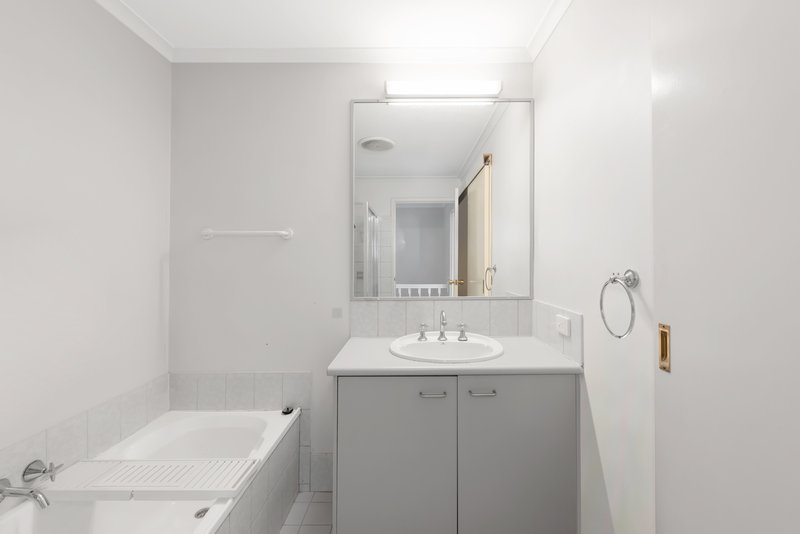 Photo - 5/4 Sherwood Close, Mudgeeraba QLD 4213 - Image 11