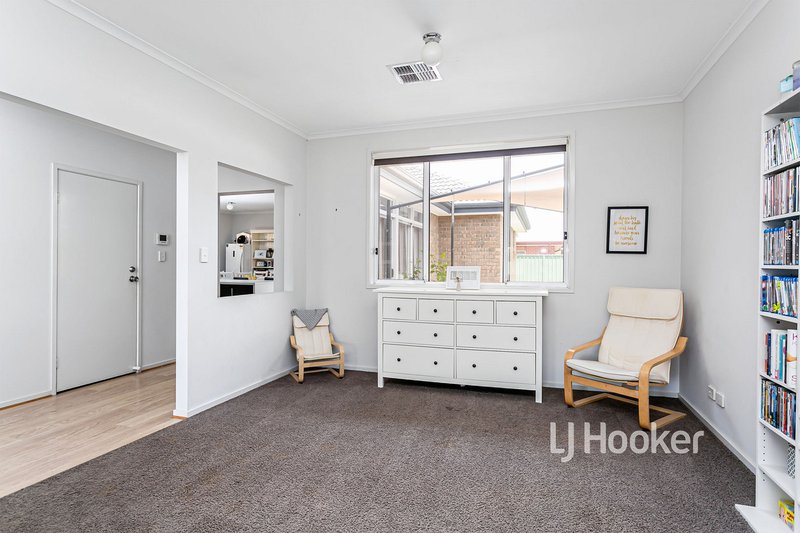 Photo - 54 Shoalhaven Circuit, Mawson Lakes SA 5095 - Image 4