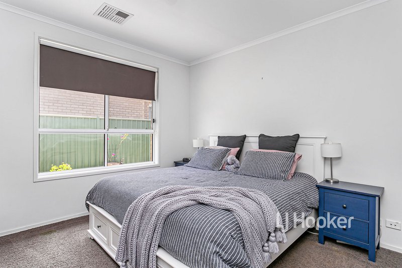 Photo - 54 Shoalhaven Circuit, Mawson Lakes SA 5095 - Image 5