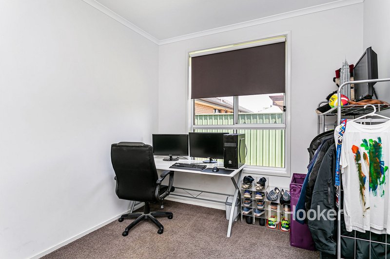 Photo - 54 Shoalhaven Circuit, Mawson Lakes SA 5095 - Image 9