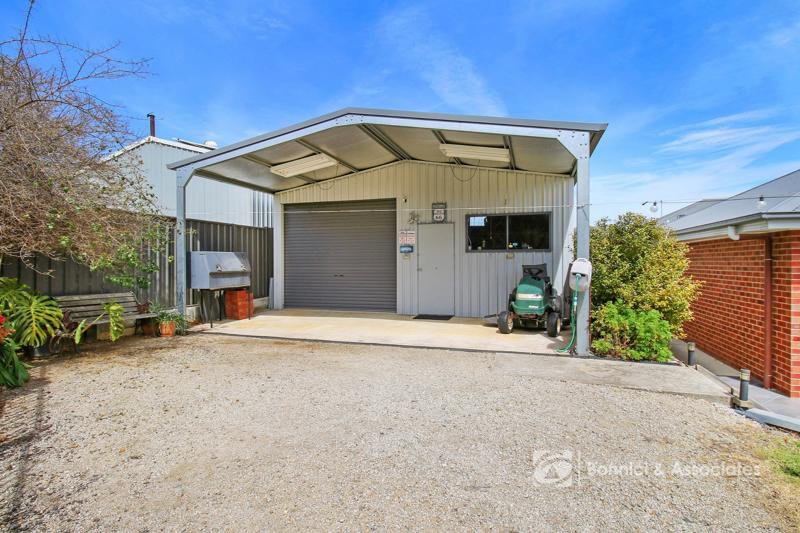 Photo - 54 Silky Oak Avenue, Wodonga VIC 3690 - Image 3