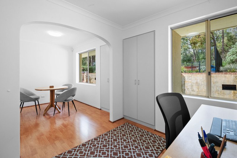 Photo - 54 Silversmith Street, Wellard WA 6170 - Image 11