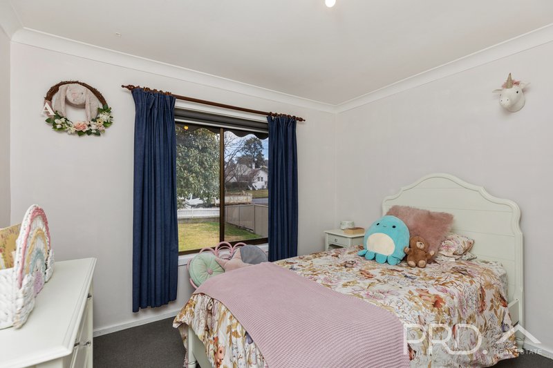 Photo - 54 Simpson Street, Tumut NSW 2720 - Image 10