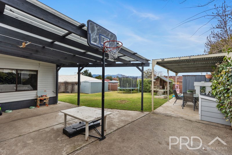 Photo - 54 Simpson Street, Tumut NSW 2720 - Image 11