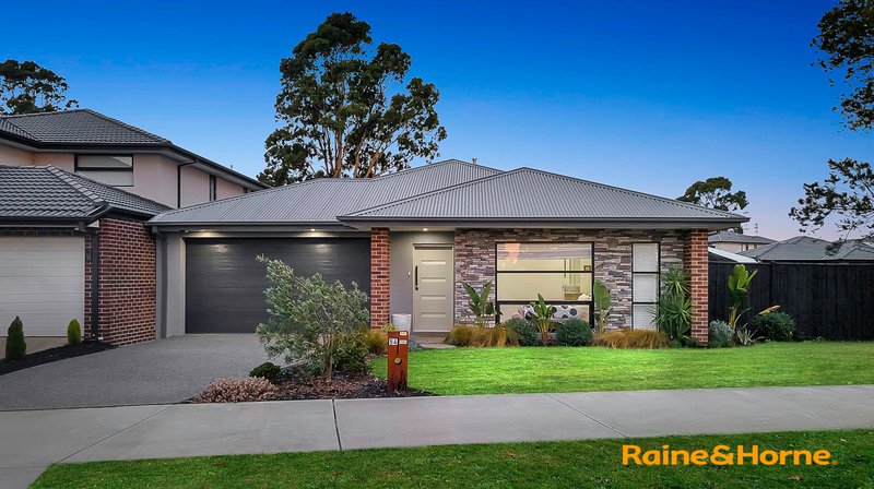 54 Snead Boulevard, Cranbourne VIC 3977