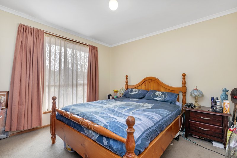 Photo - 54 Somerset Grove, Craigmore SA 5114 - Image 16