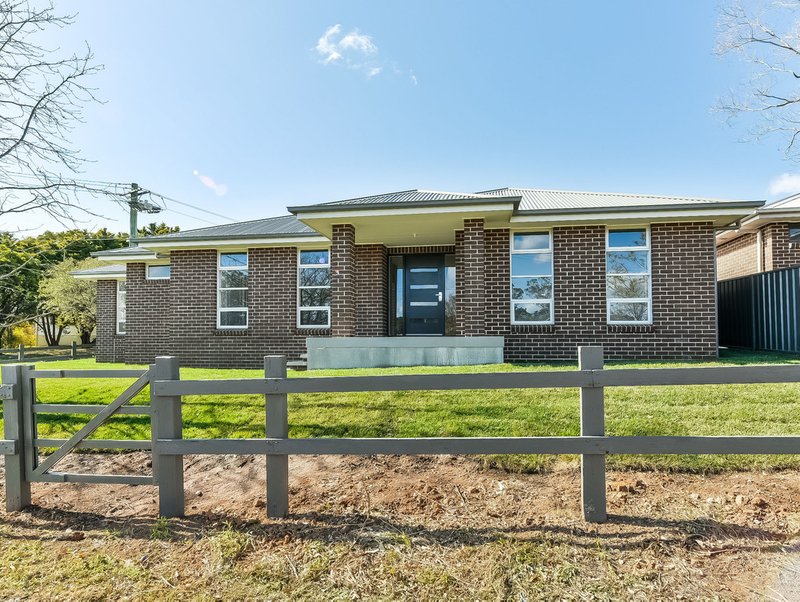 54 Struan Street, Tahmoor NSW 2573