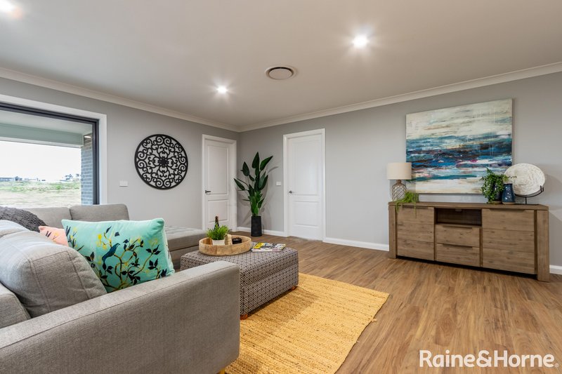 Photo - 54 Sunbright Road, Kelso NSW 2795 - Image 7