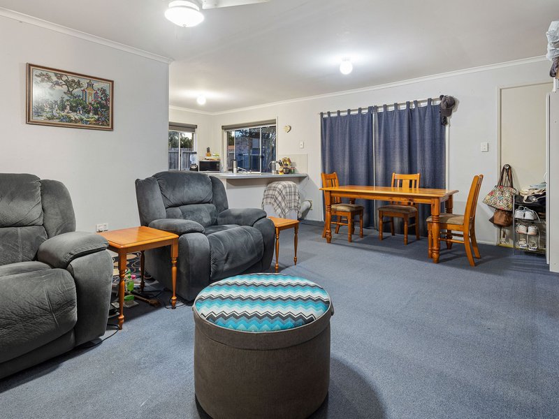 Photo - 54 Symphony Crescent, Burpengary QLD 4505 - Image 11