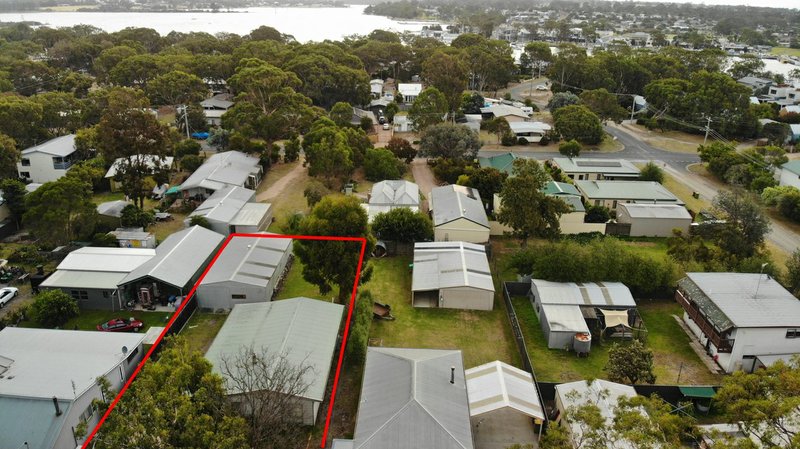 Photo - 54 Tenth Avenue, Raymond Island VIC 3880 - Image 5