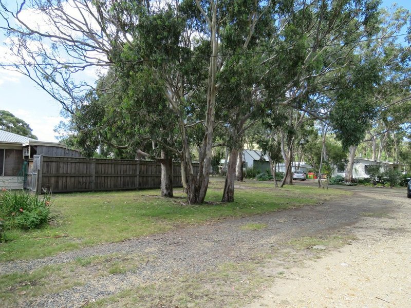 Photo - 54 Tenth Avenue, Raymond Island VIC 3880 - Image 9