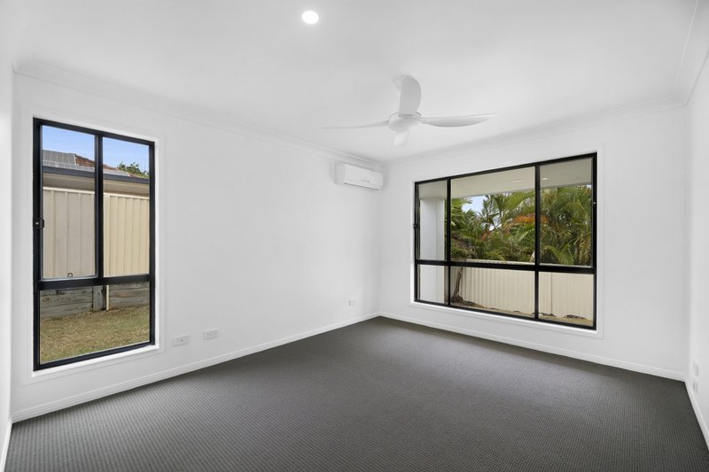 Photo - 54 Tiger Drive, Arundel QLD 4214 - Image 7