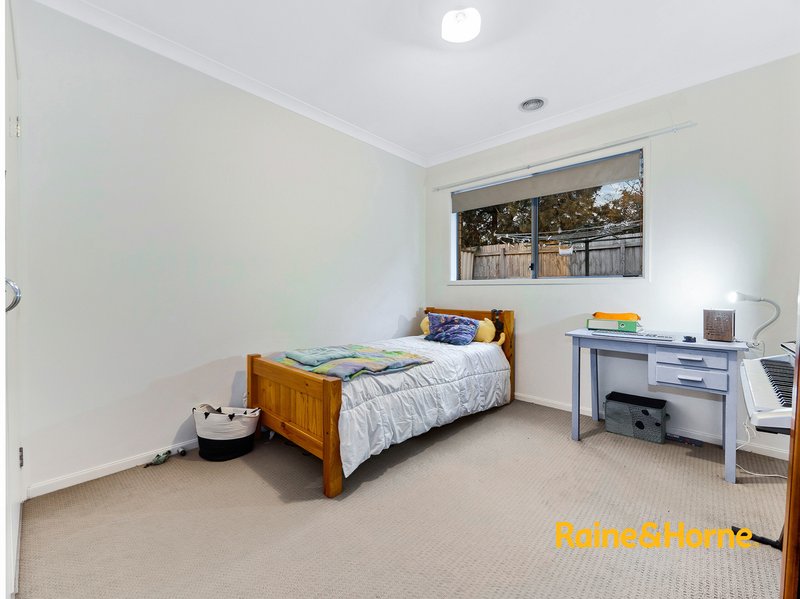 Photo - 54 Tomasetti Crescent, Narre Warren VIC 3805 - Image 14