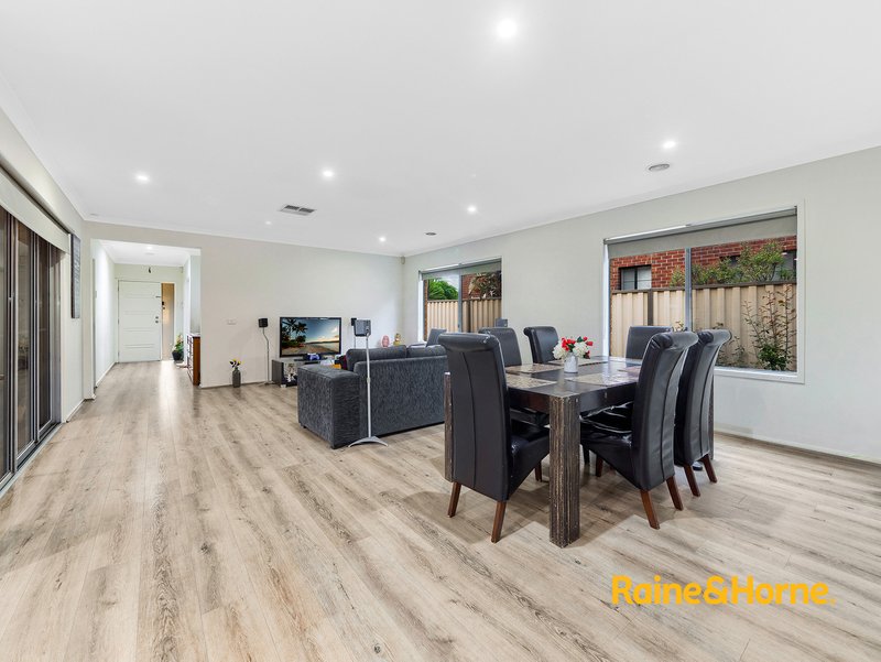 Photo - 54 Tomasetti Crescent, Narre Warren VIC 3805 - Image 17