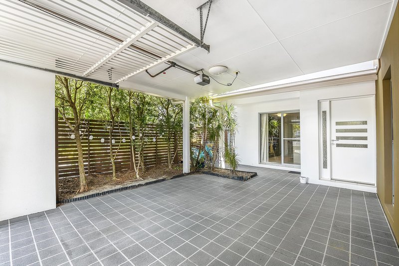 Photo - 54 Tours Way, Burleigh Waters QLD 4220 - Image 13