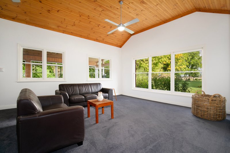 Photo - 54 Trevellie Lane, Armidale NSW 2350 - Image 13