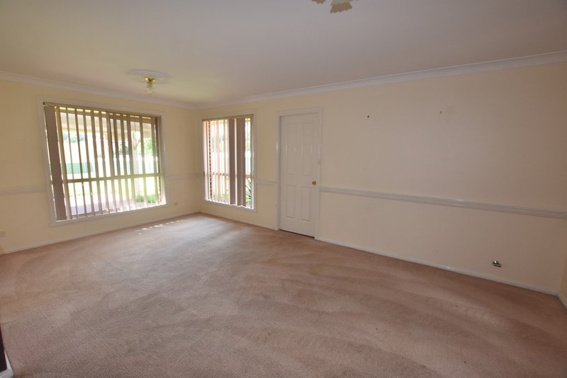 Photo - 54 Turner Crescent, Orange NSW 2800 - Image 6