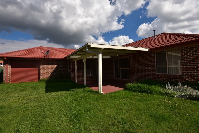 Photo - 54 Turner Crescent, Orange NSW 2800 - Image 15