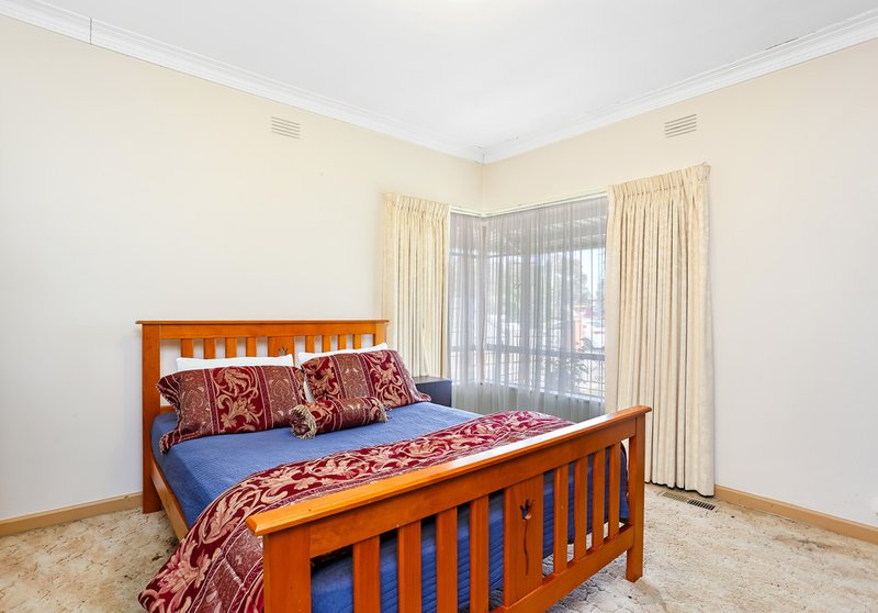 Photo - 54 Waratah Street, Thomastown VIC 3074 - Image 7