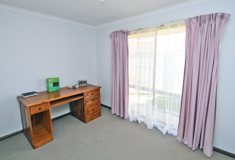 Photo - 54 Washington Drive, Mildura VIC 3500 - Image 8