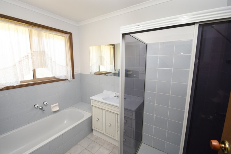 Photo - 54 Washington Drive, Mildura VIC 3500 - Image 10