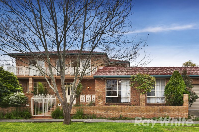 Photo - 54 Watsons Road, Glen Waverley VIC 3150 - Image 2