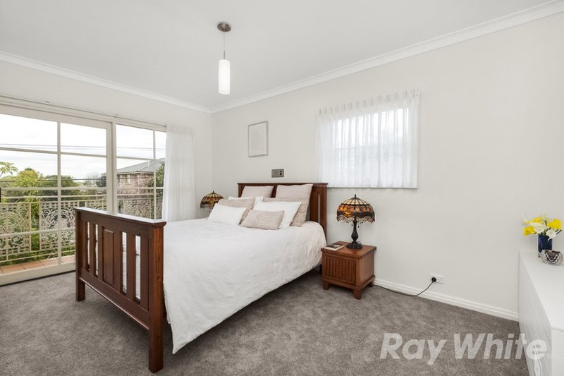 Photo - 54 Watsons Road, Glen Waverley VIC 3150 - Image 7