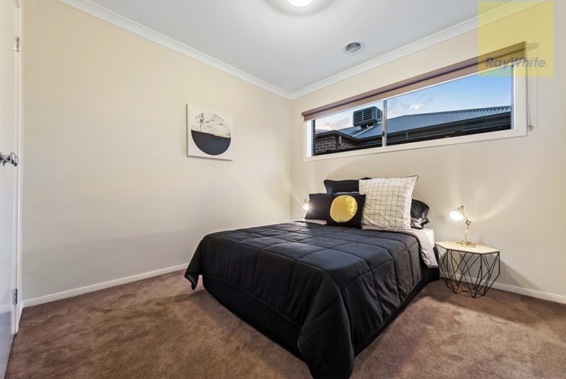 Photo - 54 Wattletree Street, Craigieburn VIC 3064 - Image 15