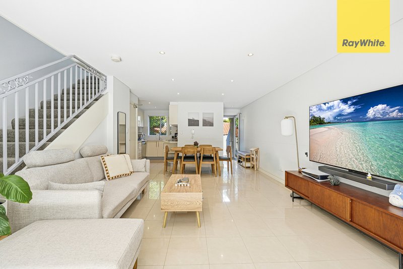 Photo - 5/4 Waugh Avenue, North Parramatta NSW 2151 - Image 5