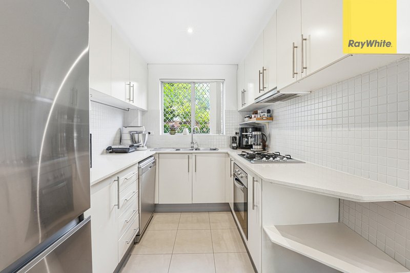 Photo - 5/4 Waugh Avenue, North Parramatta NSW 2151 - Image 7