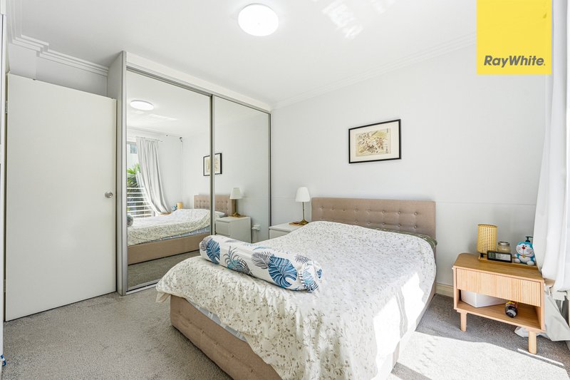 Photo - 5/4 Waugh Avenue, North Parramatta NSW 2151 - Image 10