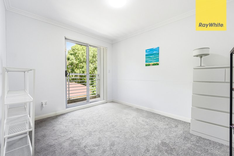 Photo - 5/4 Waugh Avenue, North Parramatta NSW 2151 - Image 16