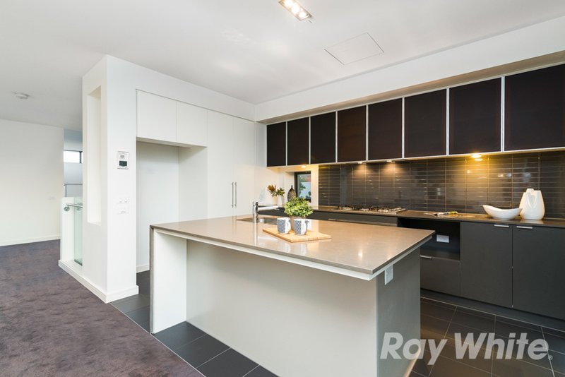 Photo - 54 Waverley Park Drive, Mulgrave VIC 3170 - Image 6