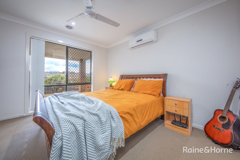 Photo - 54 Wedmore Crescent, Sunbury VIC 3429 - Image 11